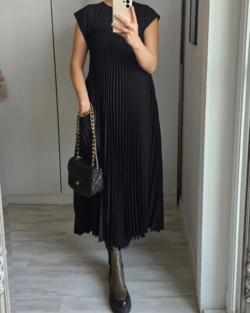 Énora | Solid Pleated Sleeveless Dress