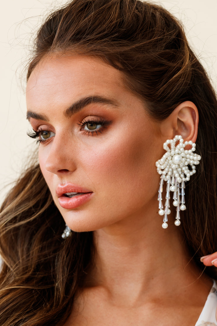 Winslet White Flower Pearl Earrings