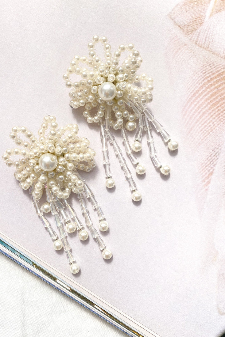 Winslet White Flower Pearl Earrings