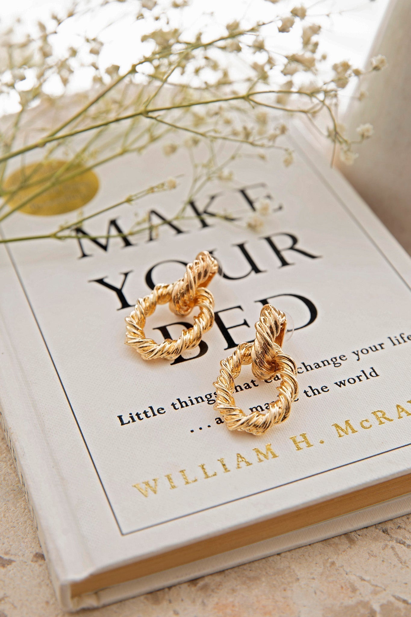 Twisted Oval Earrings Melrose Gold