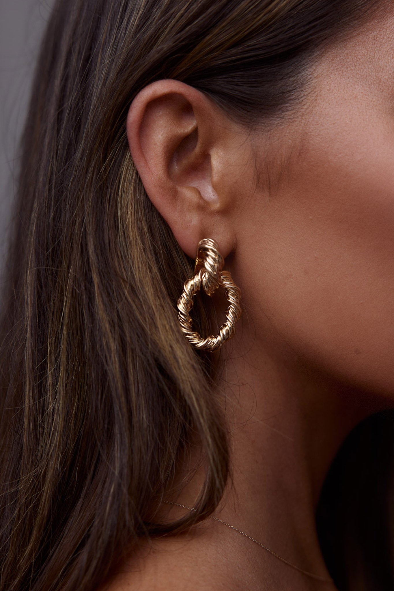 Twisted Oval Earrings Melrose Gold