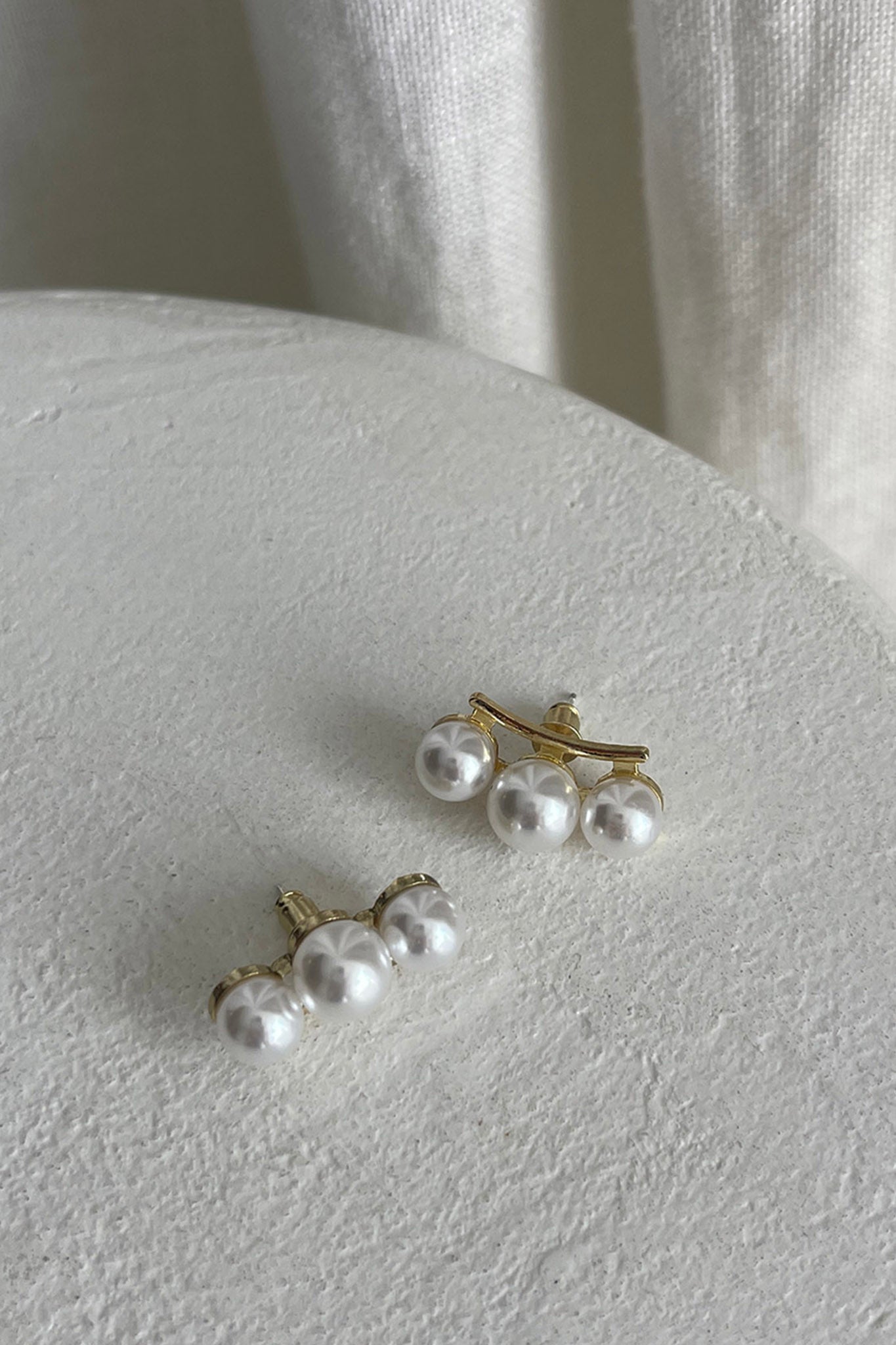 Eva Three Pearl Gold Earrings