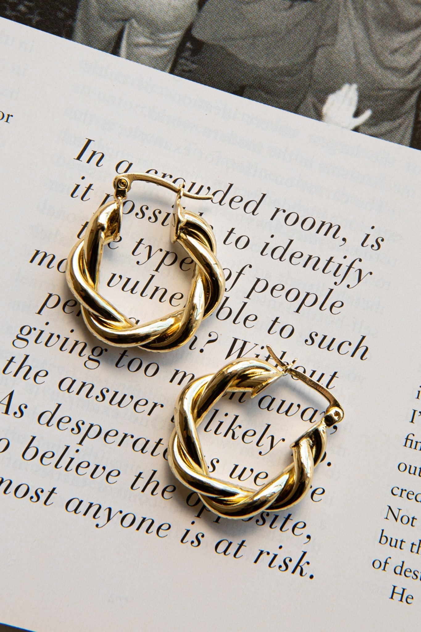 Fate Hoop Earrings in Gold