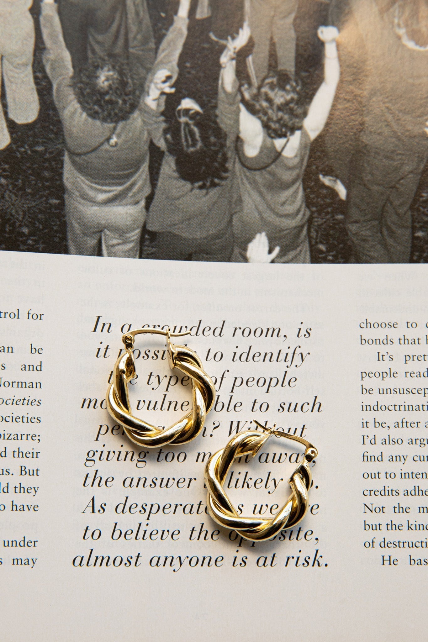 Fate Hoop Earrings in Gold