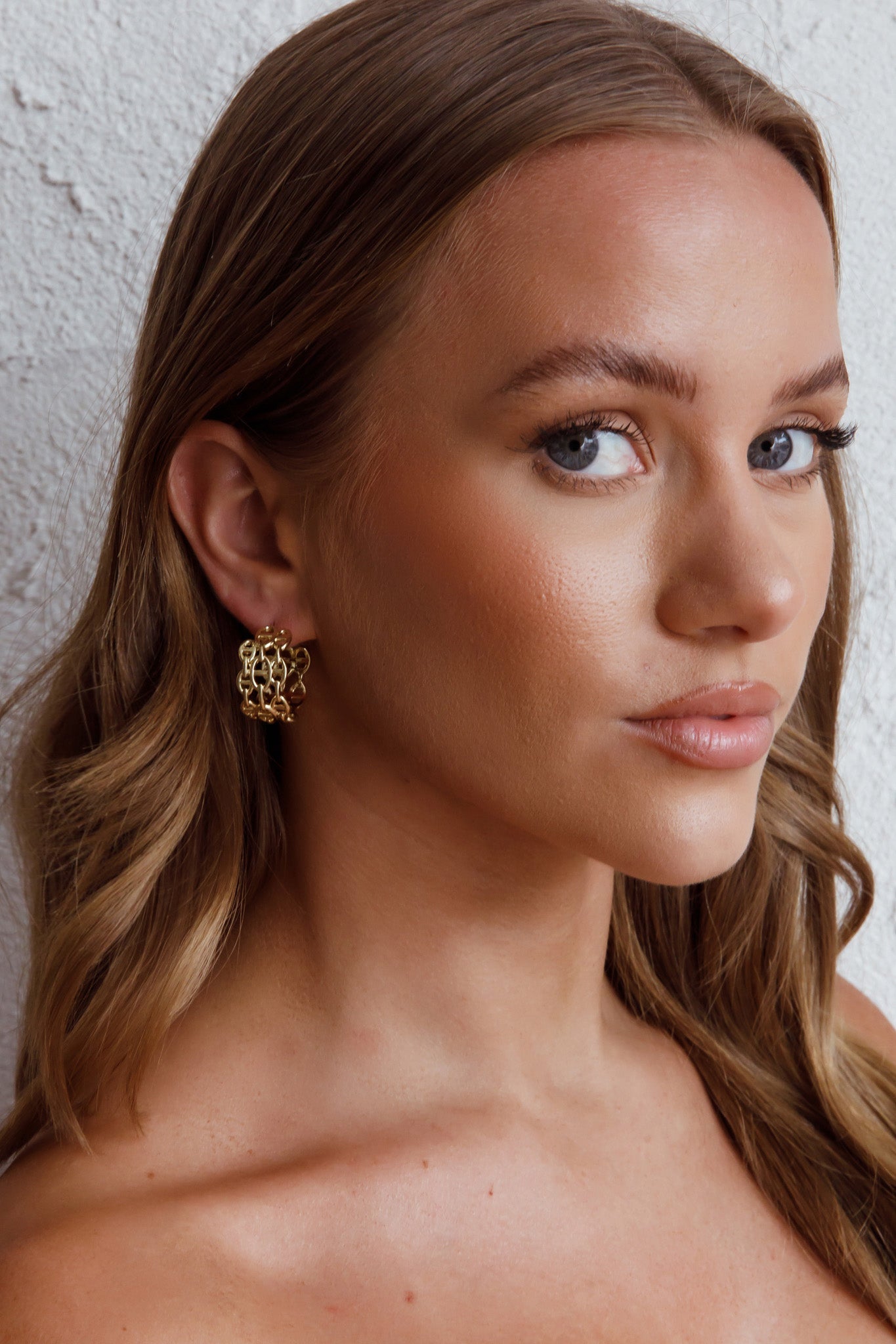 Georgiana Open Hoop Earrings in Gold