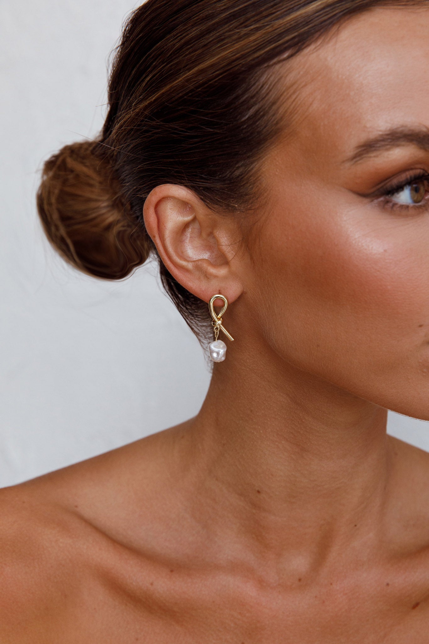 Ariel Drop Earrings with Gold Pearl