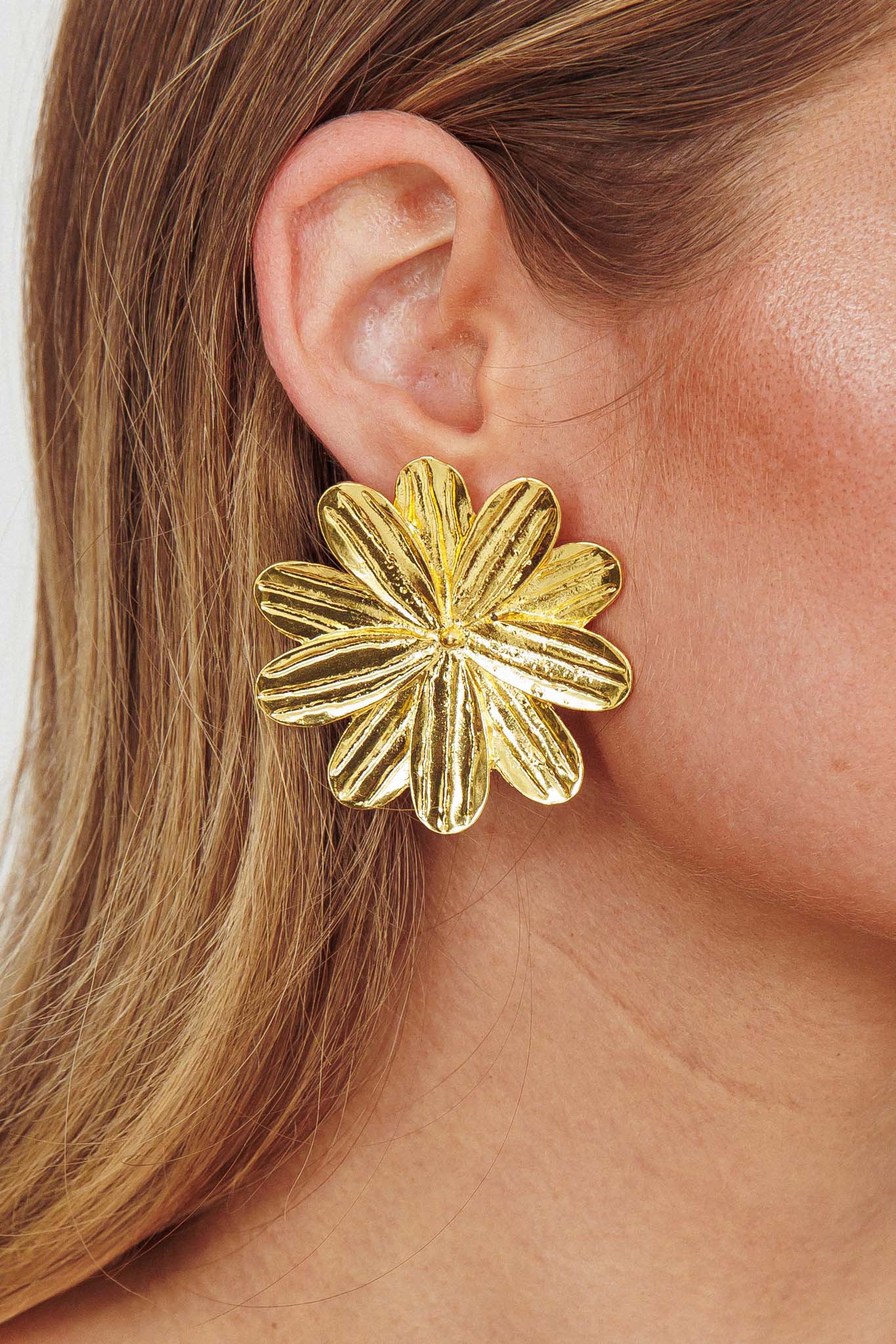 Lucid Drop Flower Gold Earrings
