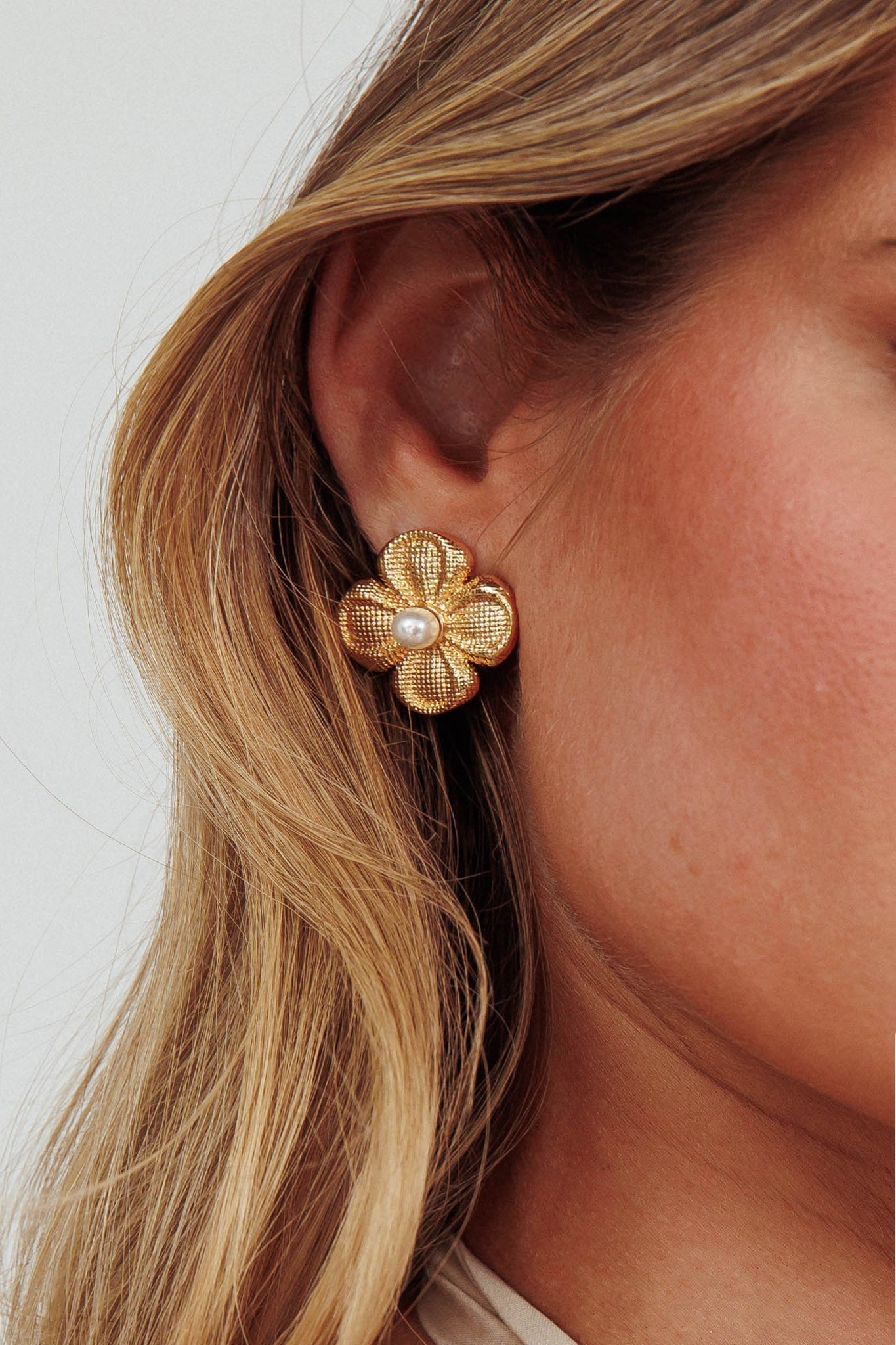 Flower Power Pearl Earrings