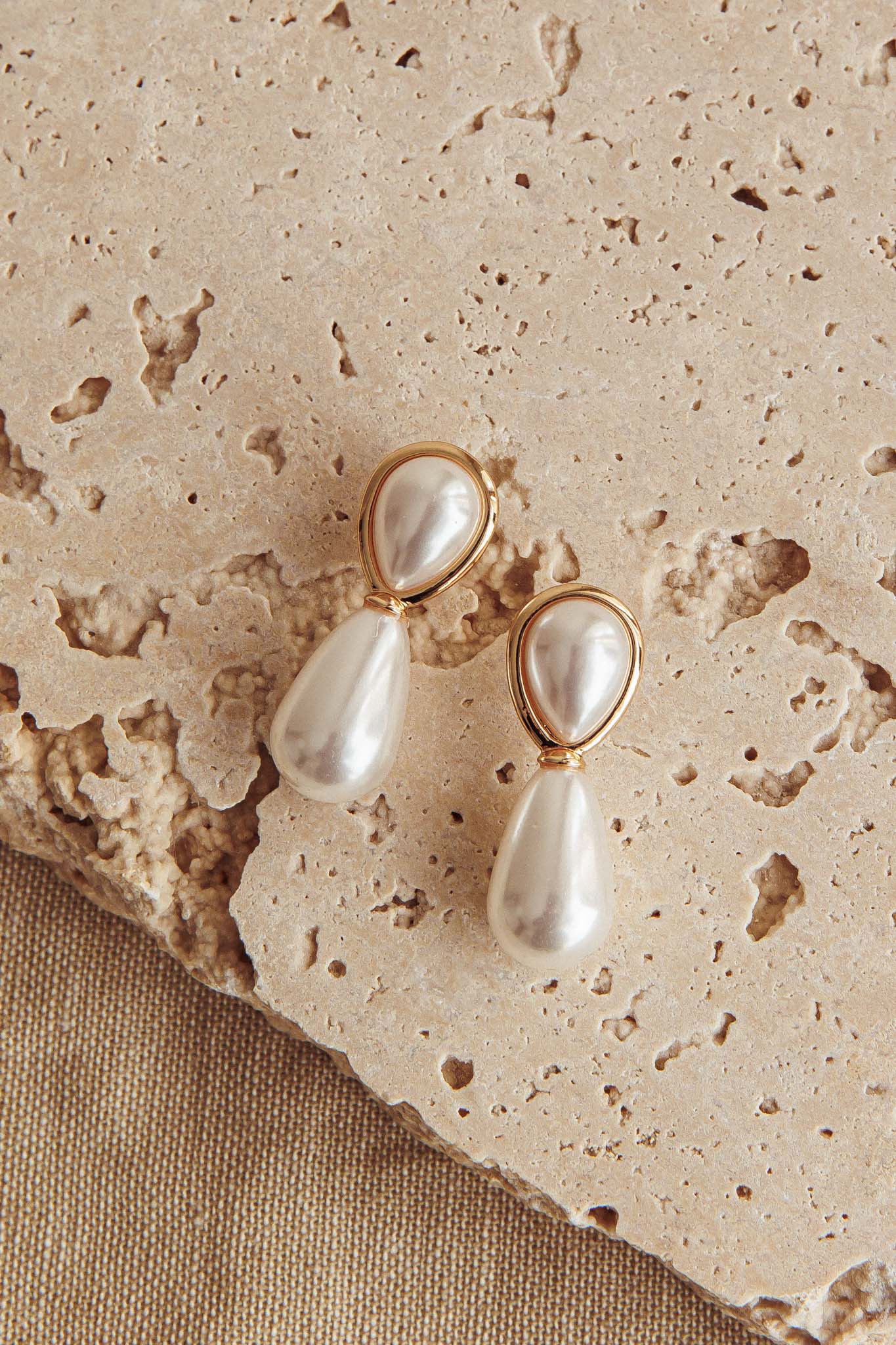 Elizabeth Gold and Pearl Drop Earrings