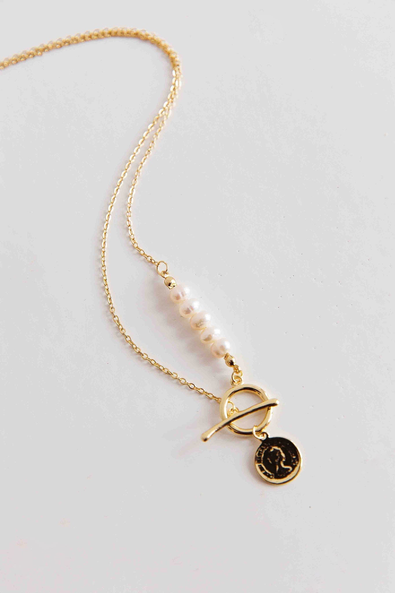 Meliza Necklace in Pearls and Gold Pieces
