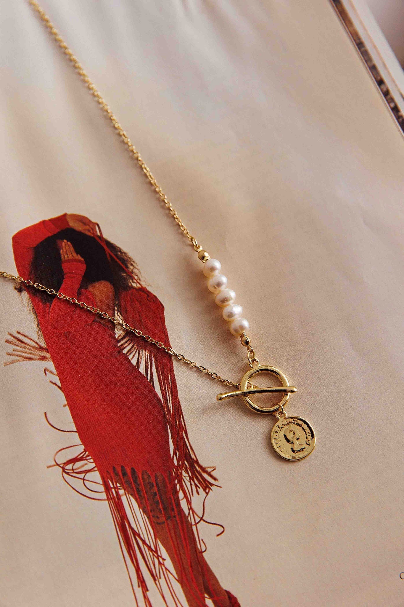 Meliza Necklace in Pearls and Gold Pieces