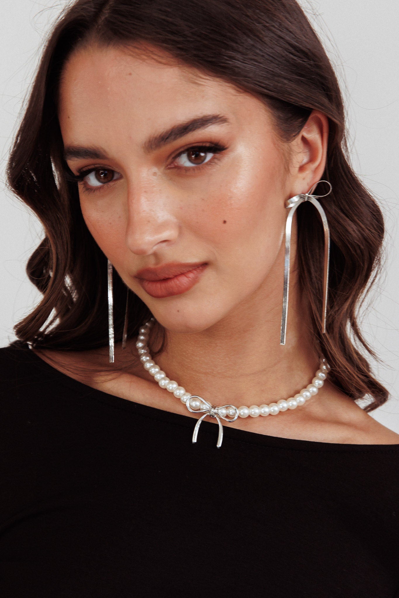 Pearl Necklace with Bow Accent Daydream Silver