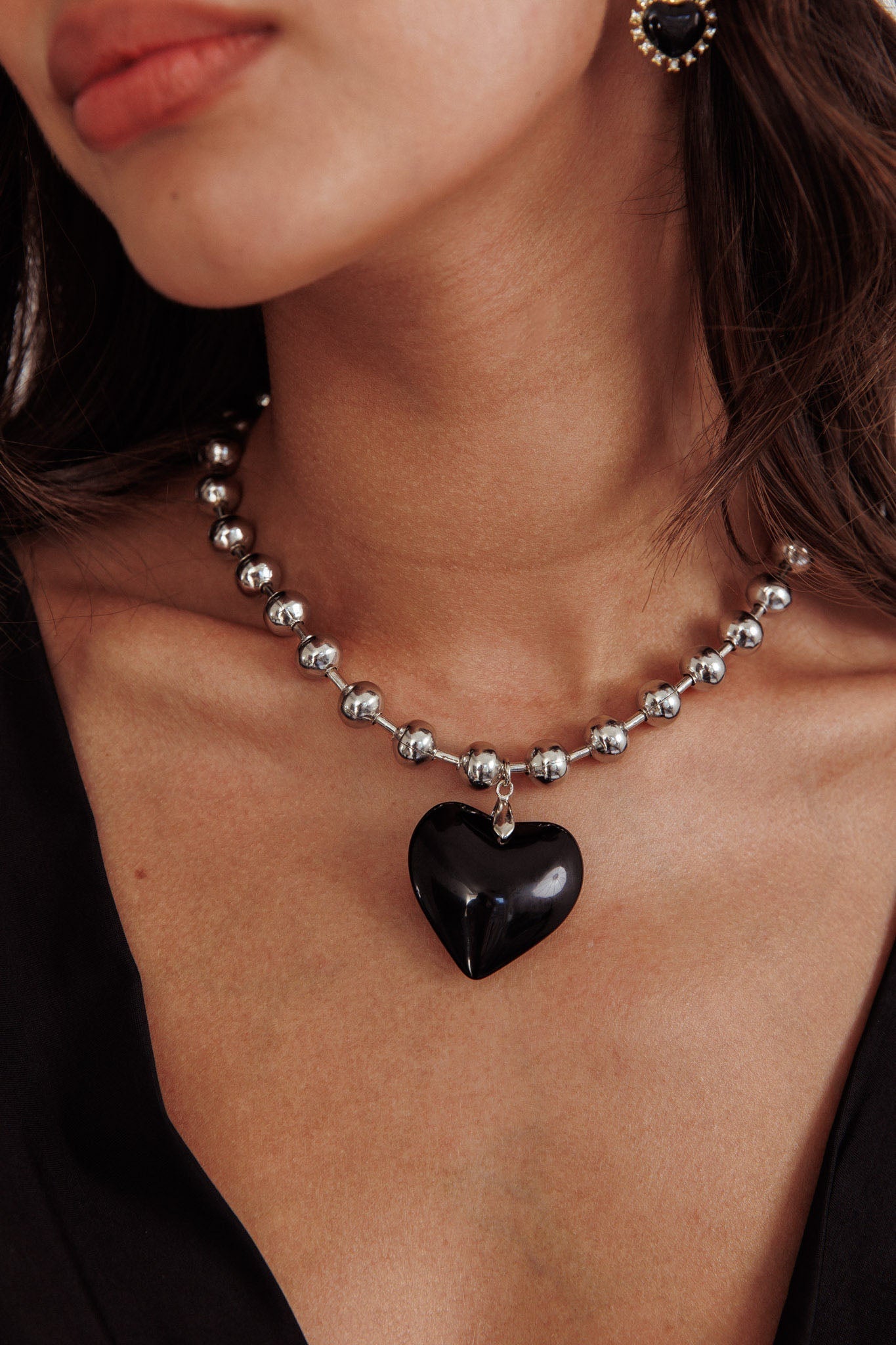 Large Heart Pearl Necklace Lee Black