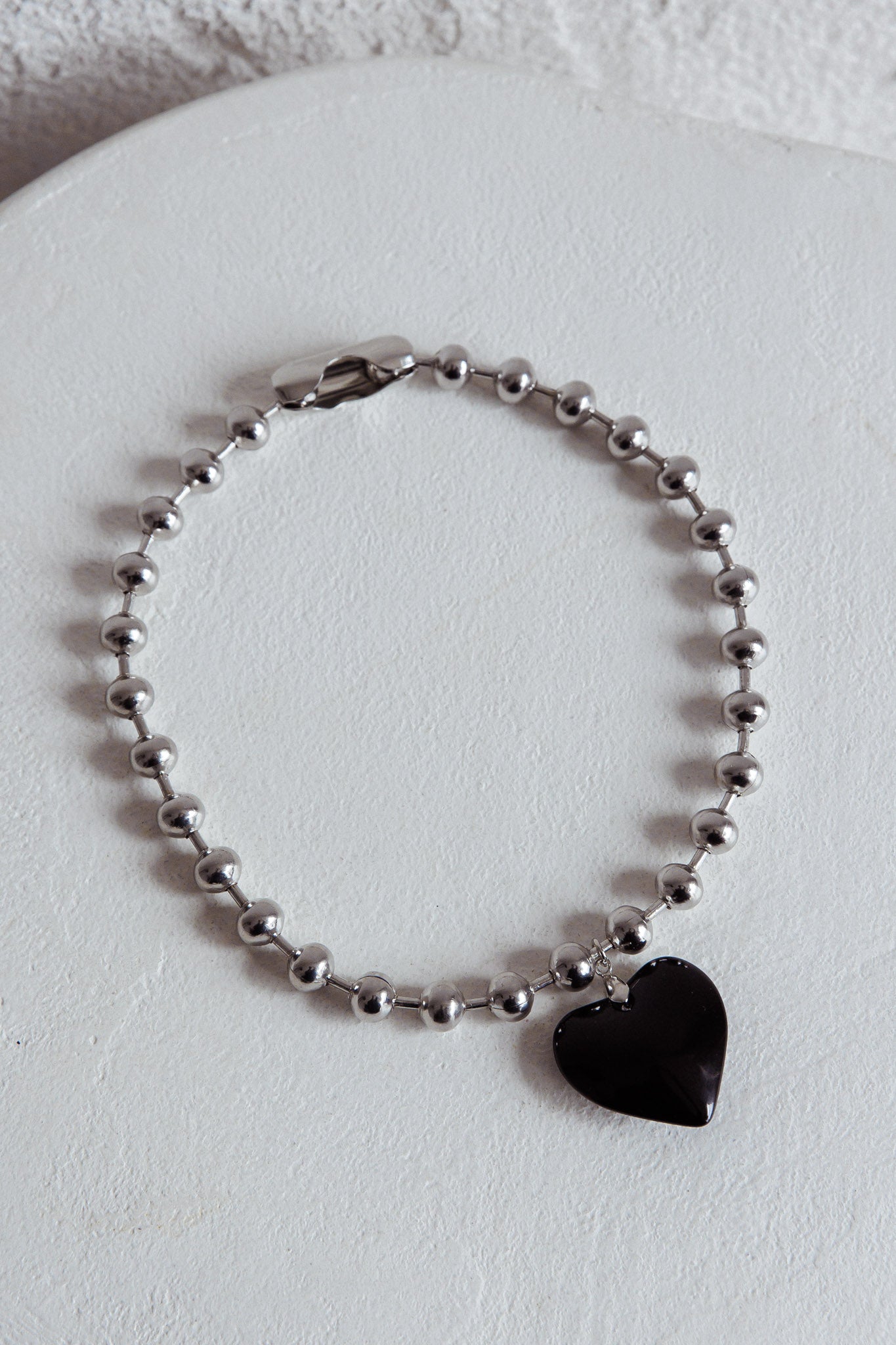 Large Heart Pearl Necklace Lee Black