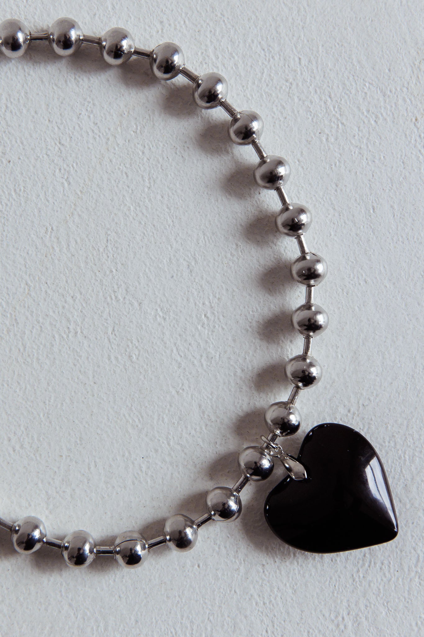 Large Heart Pearl Necklace Lee Black
