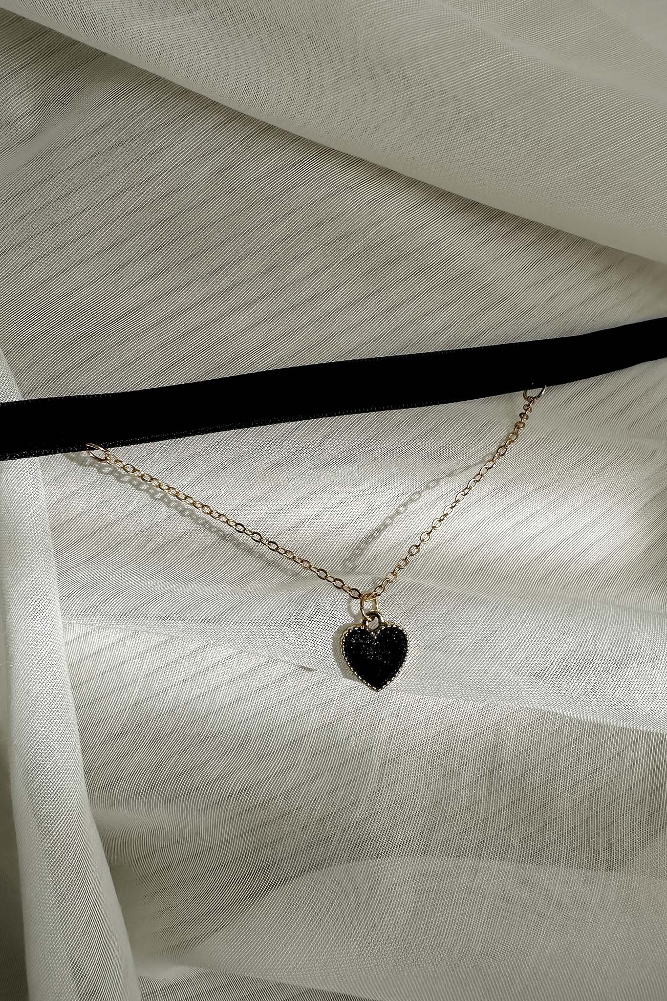 Black Heart Velvet Choker Necklace Rosie