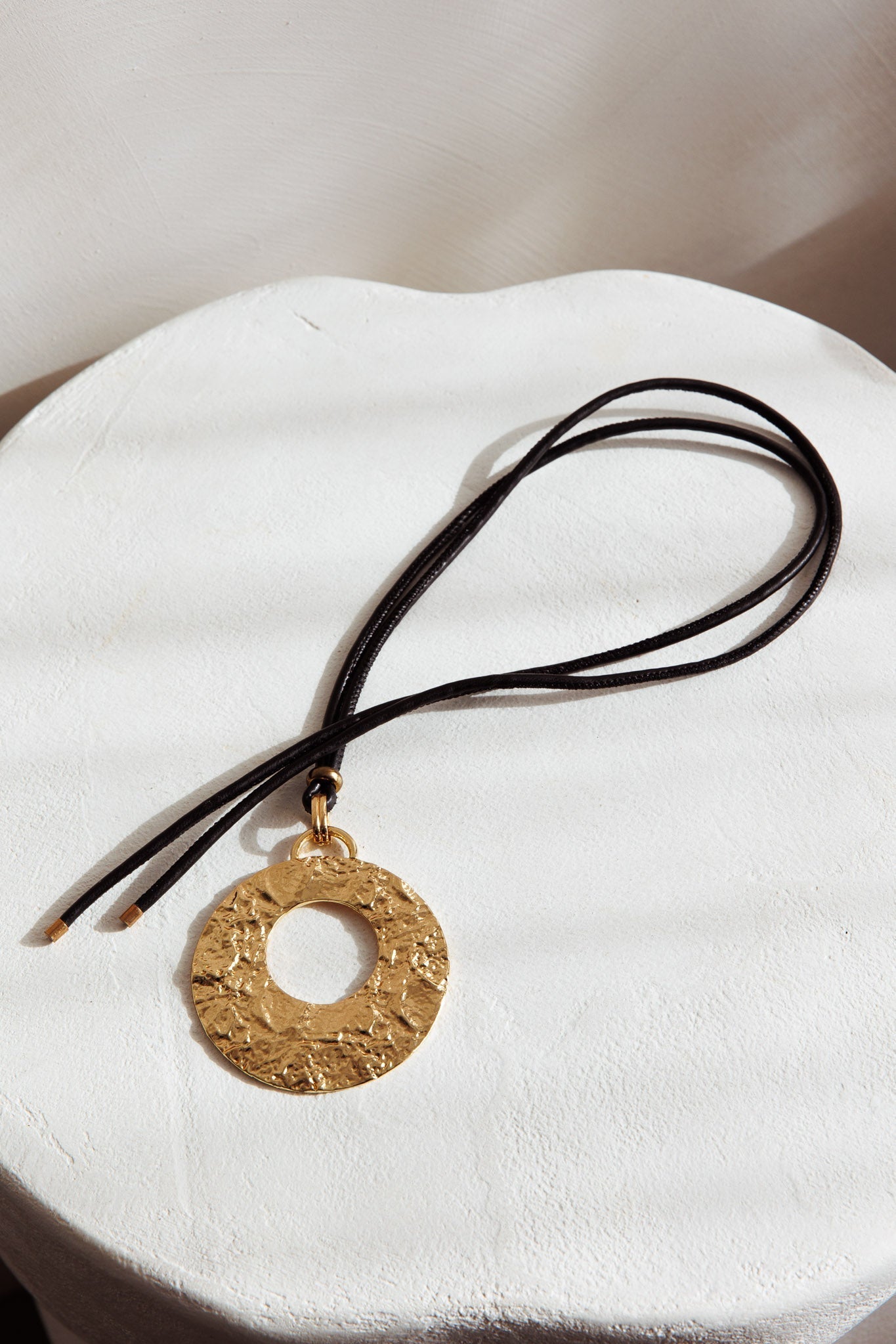 Textured Round Pendant Necklace Hometown Gold