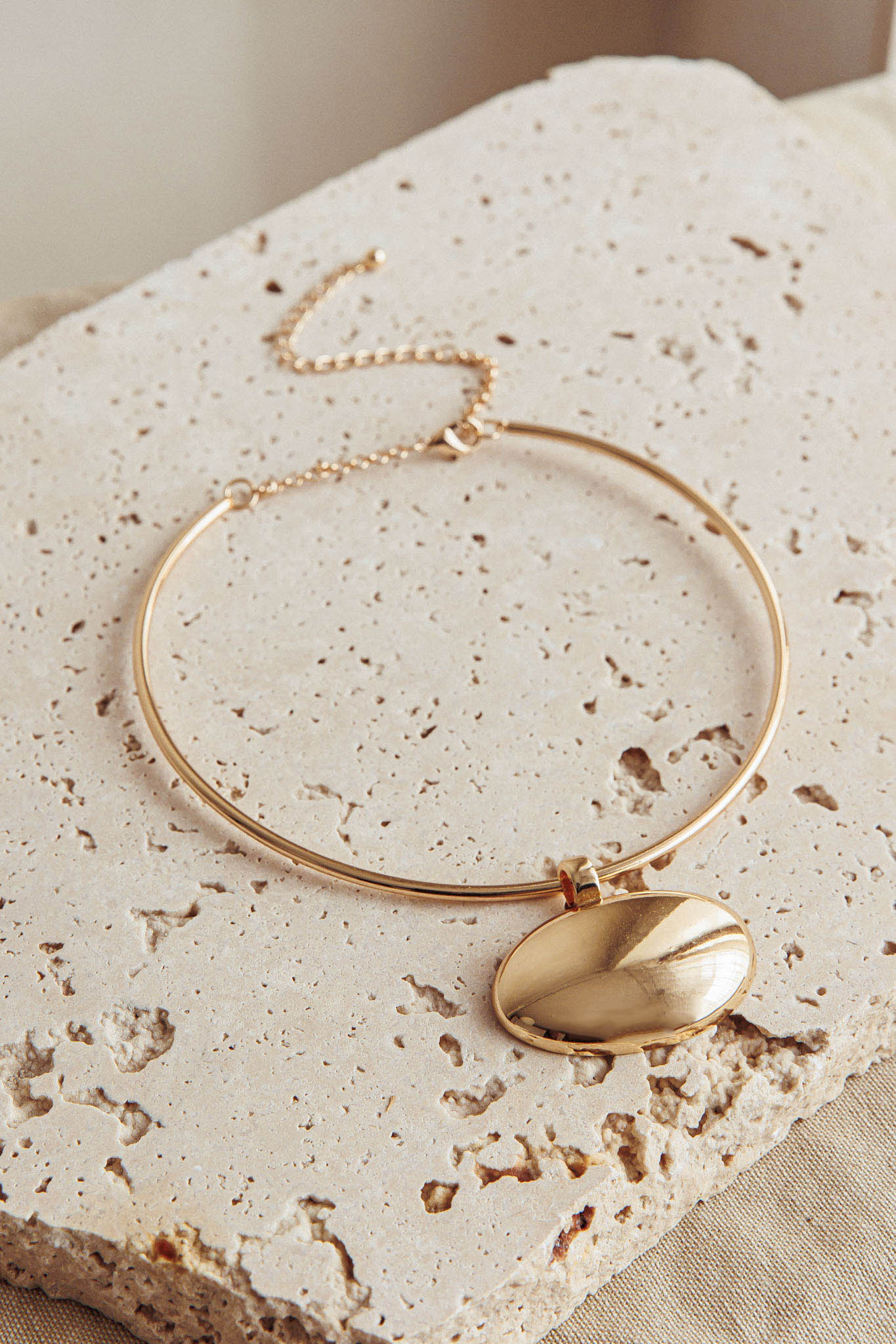 It's Fate Choker Necklace in Gold