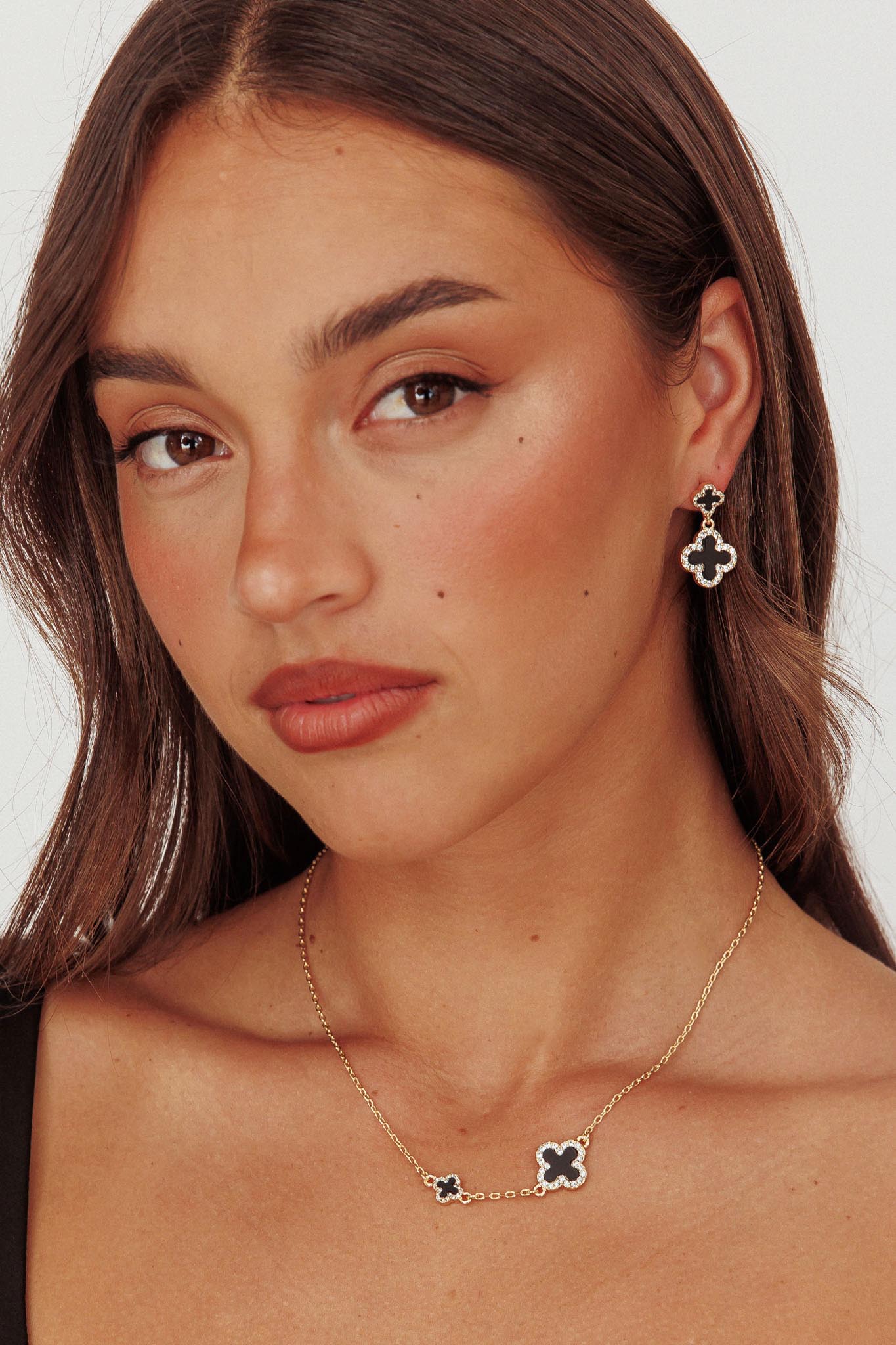 Kristin Necklace Four Leaf Clover Black Gold