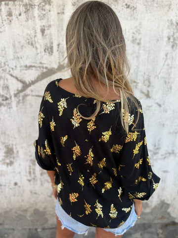 Lila | Casual Gold Printed T-shirt