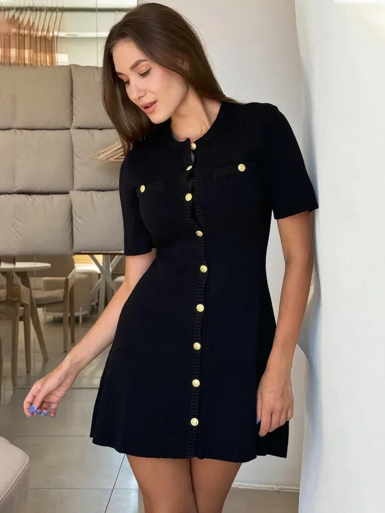 Nina | Fitted Knit Dress & Button Details