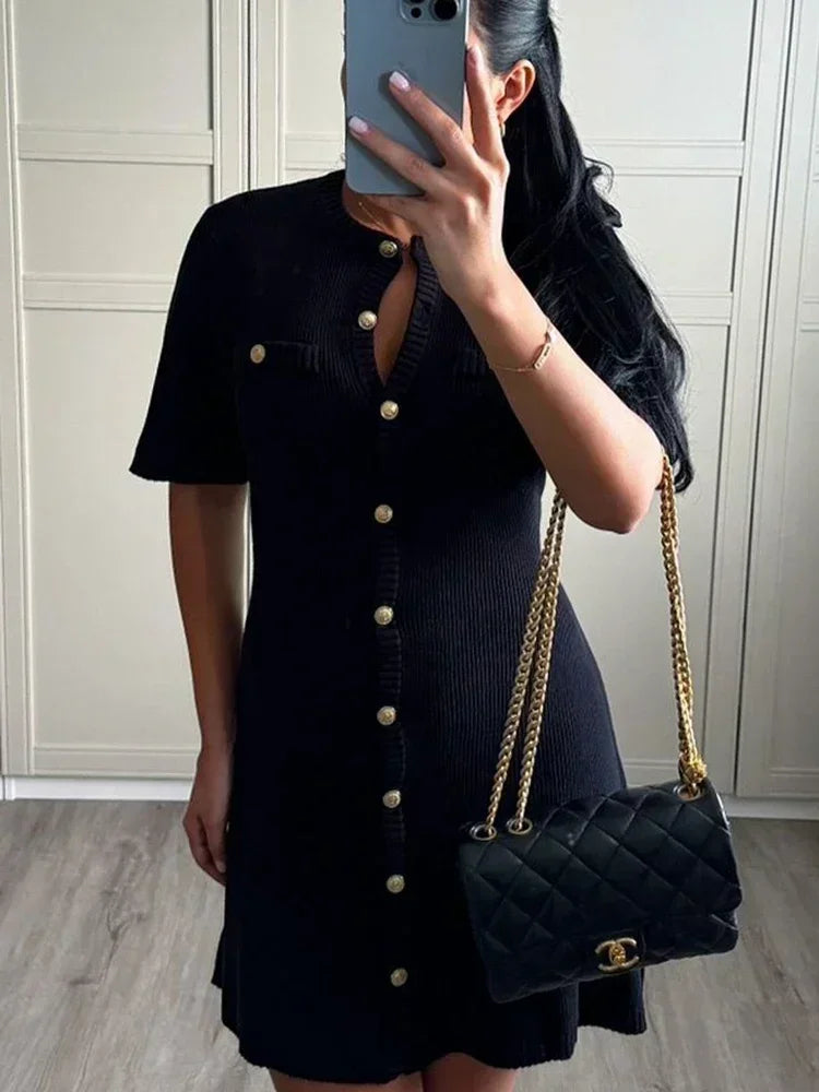 Nina | Fitted Knit Dress & Button Details