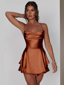 Alizée | Solid Color Backless Dress with Straps