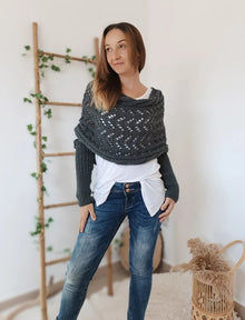 Nomine™ | Knitted Scarf with Sleeves