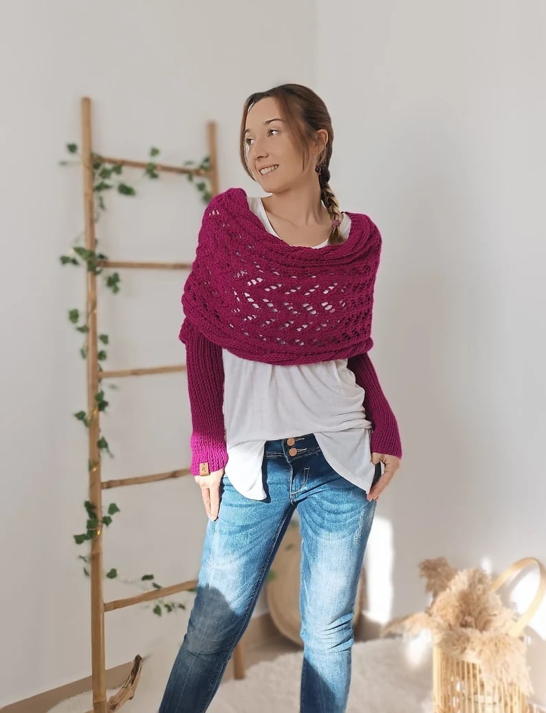 Nomine™ | Knitted Scarf with Sleeves