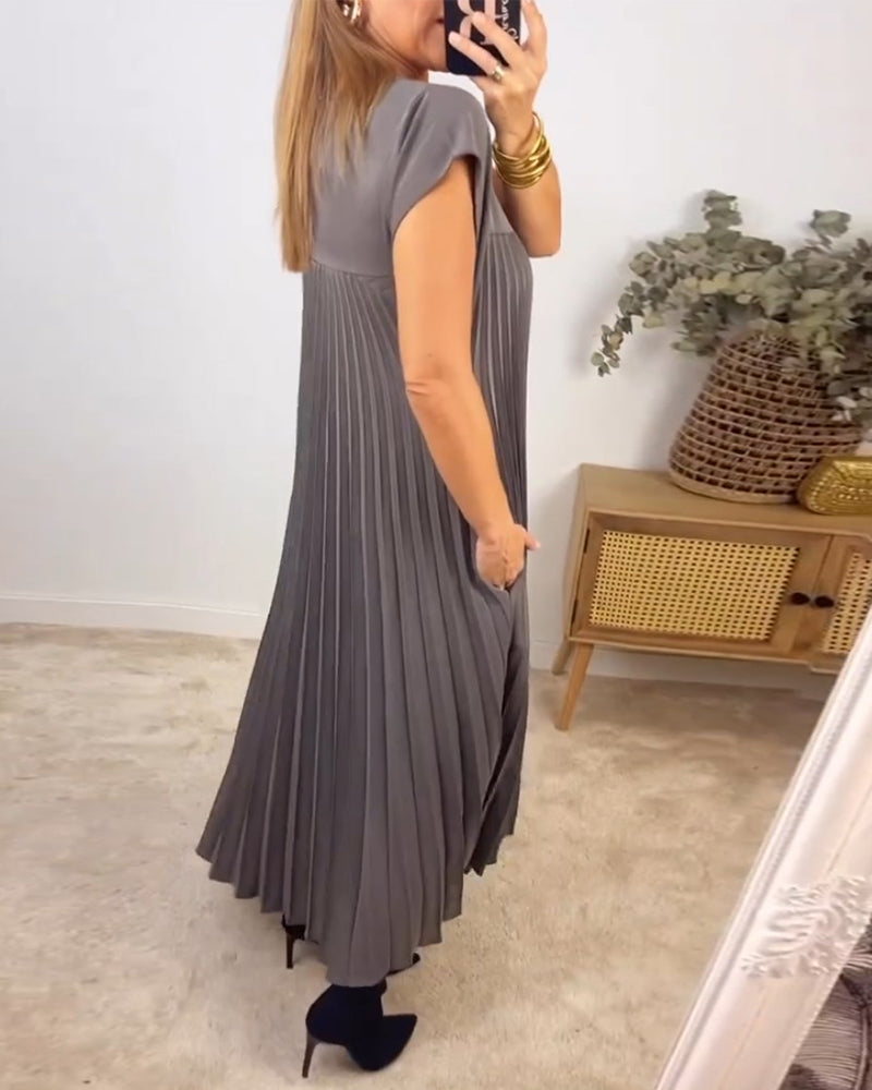 Énora | Solid Pleated Sleeveless Dress