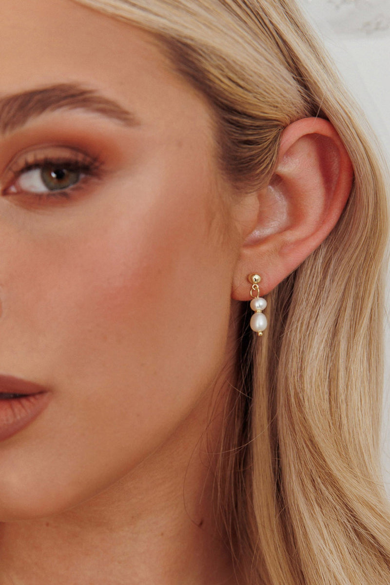 Julia Gold Pearl Earrings