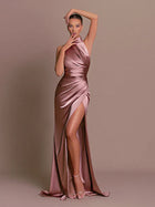 Livia | Sleek Slit Gown