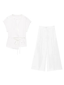 Amber | Casual Elegance & Fluid Silhouette