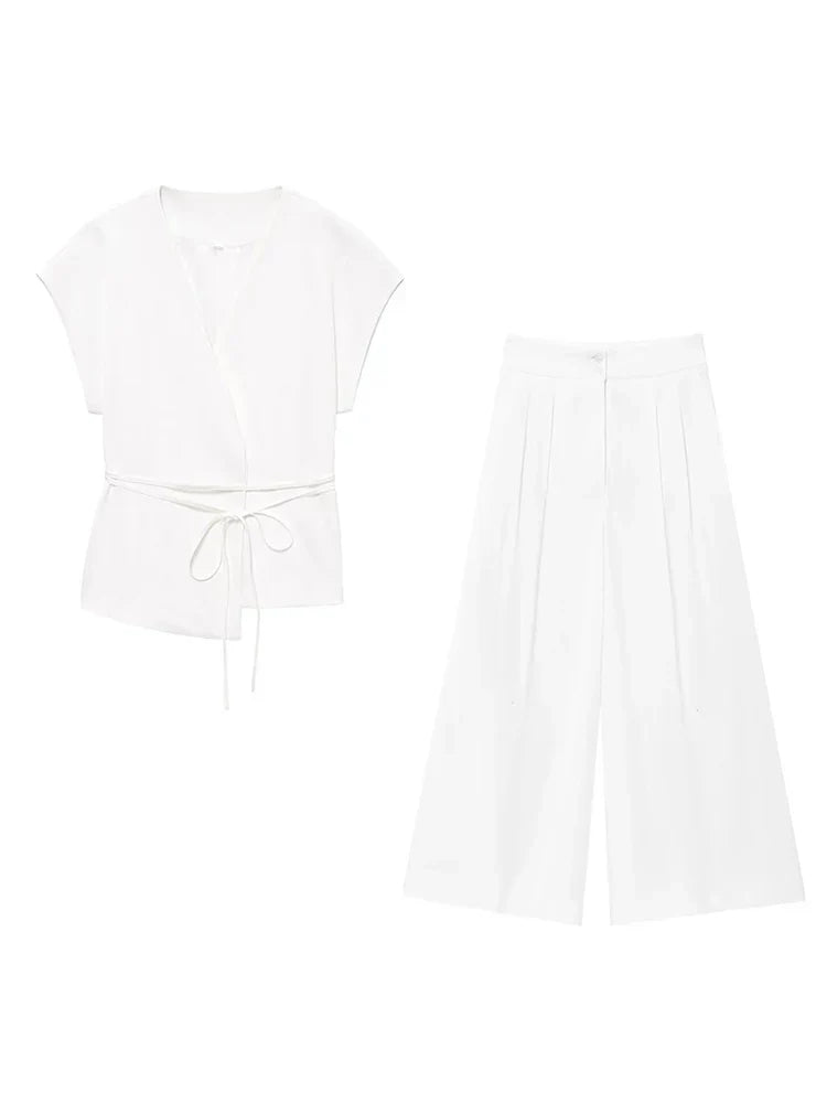 Amber | Casual Elegance & Fluid Silhouette