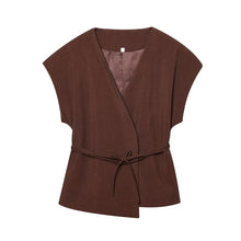 Amber | Casual Elegance & Fluid Silhouette