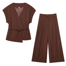 Amber | Casual Elegance & Fluid Silhouette