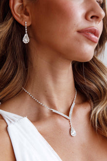 Melissa Diamante Silver Necklace and Earring Set
