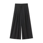 Amber | Casual Elegance & Fluid Silhouette