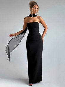 Naïma | Elegant Dress & Majestic Allure
