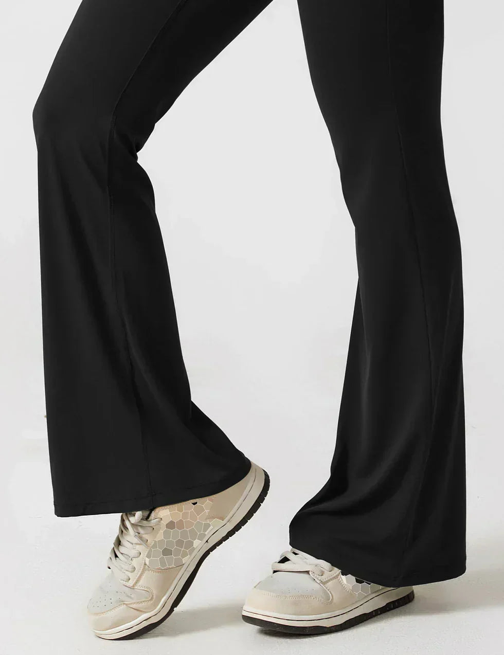 Pyloo Sierra | V-Neck Backless Jumpsuit