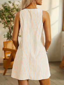 Felicia - Sleeveless Striped Pocket Dress