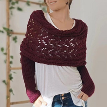 Nomine™ | Knitted Scarf with Sleeves